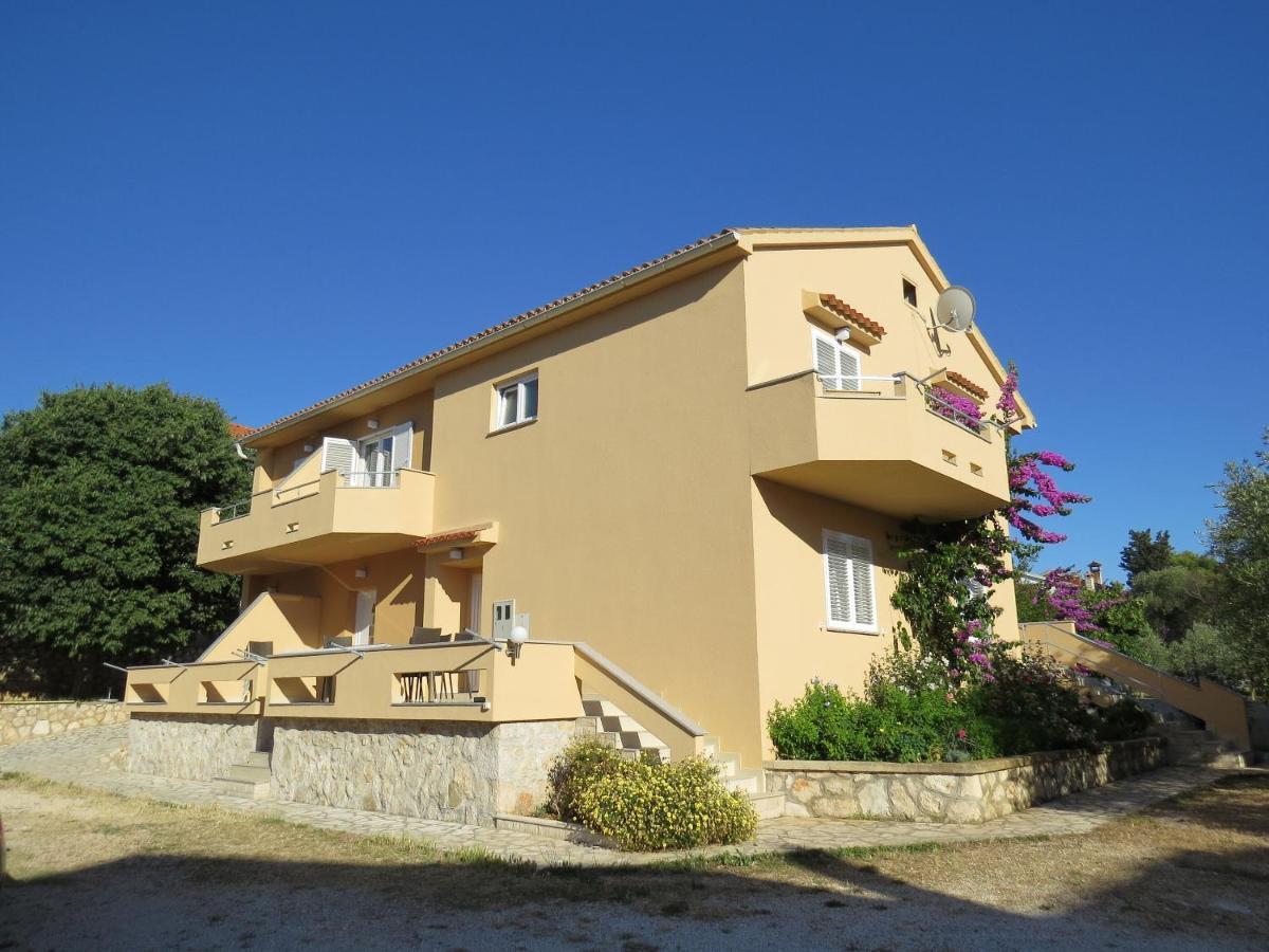 Apartments Edo Novalja Exterior photo