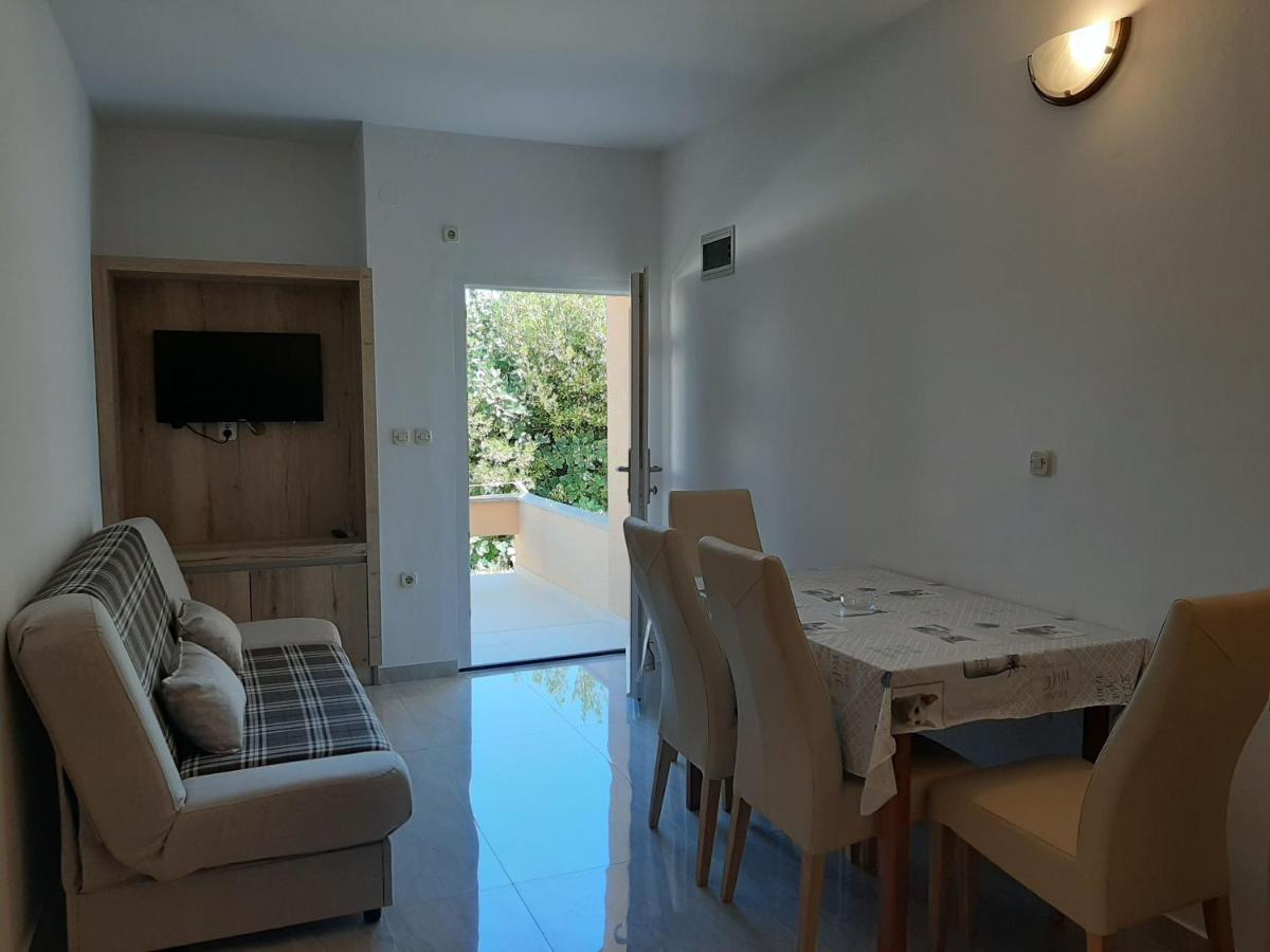 Apartments Edo Novalja Exterior photo