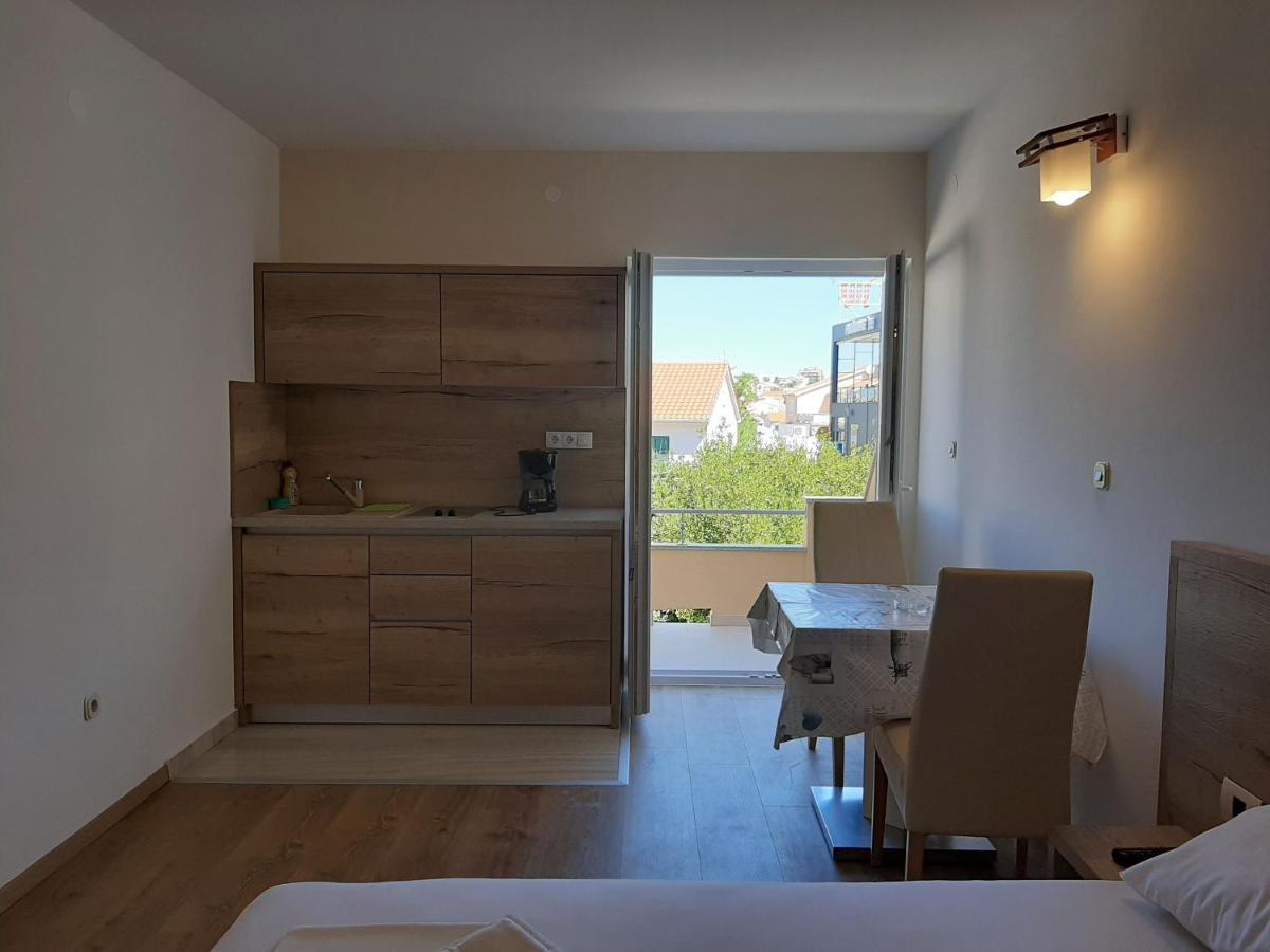 Apartments Edo Novalja Exterior photo